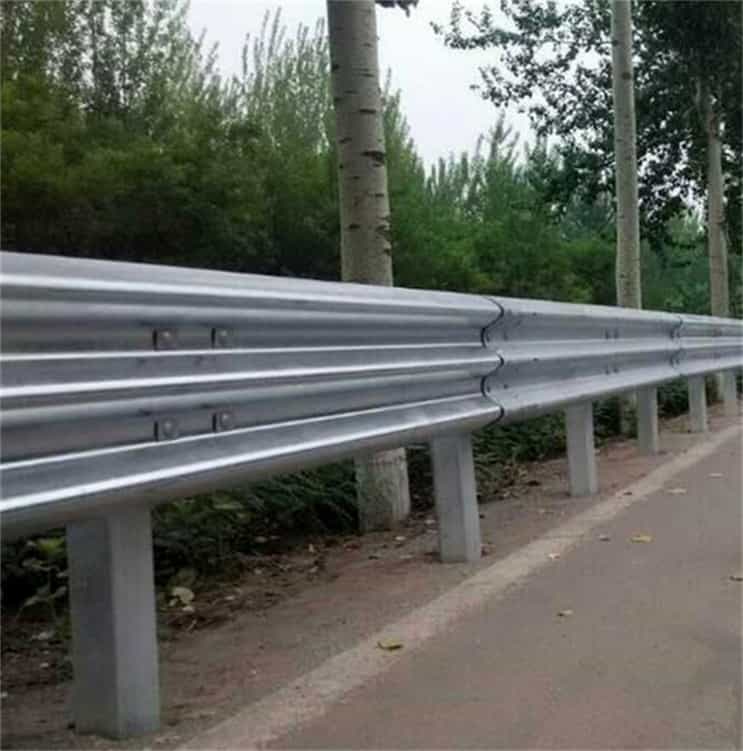 三波護(hù)欄板