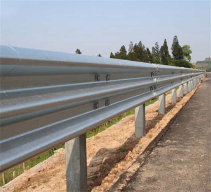 三波護(hù)欄板